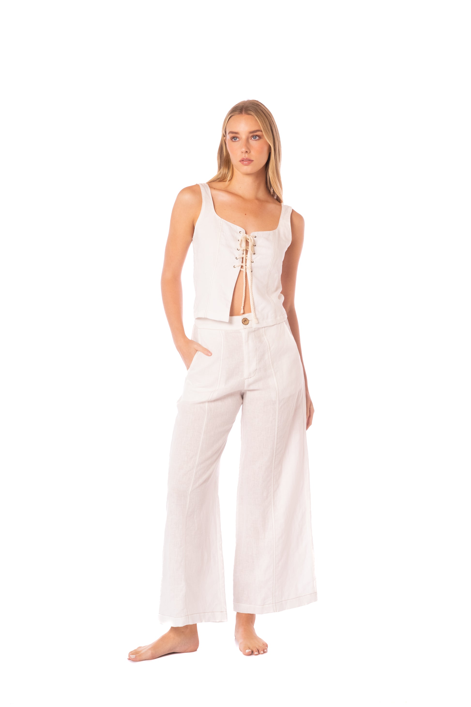 ROPA DE PLAYA CHALECO BORDADO CON AMARRES DOLLY 9432