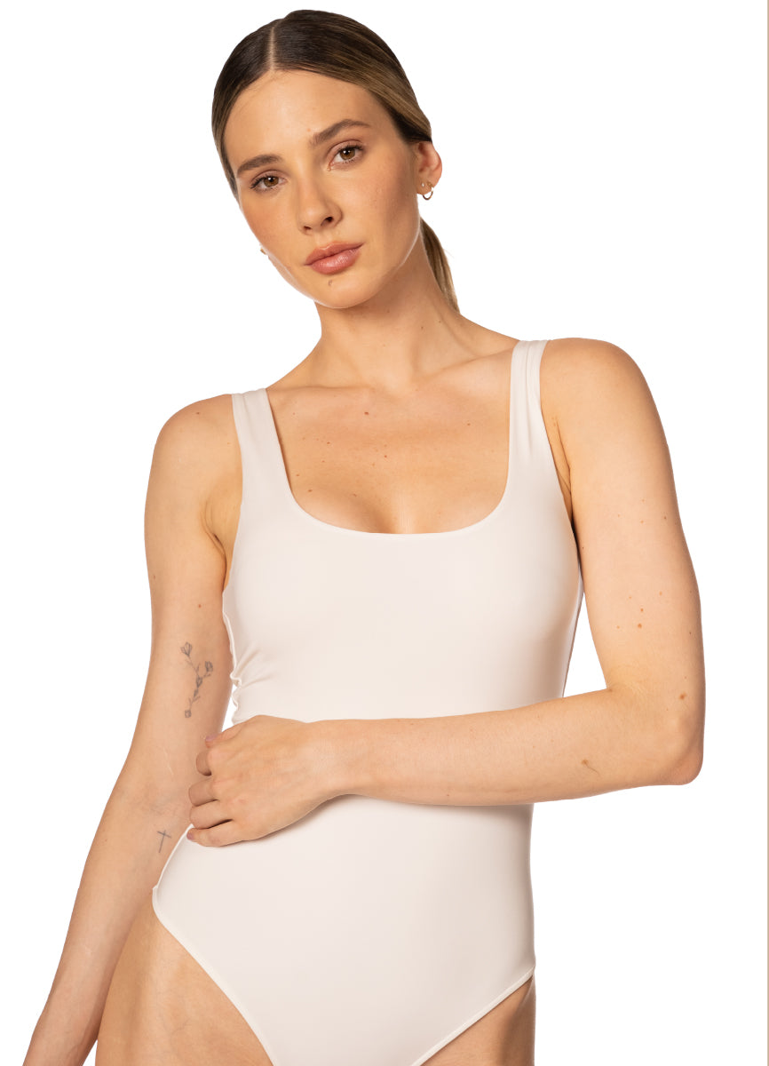 ESSENTIALS VANILLA BODY 9547